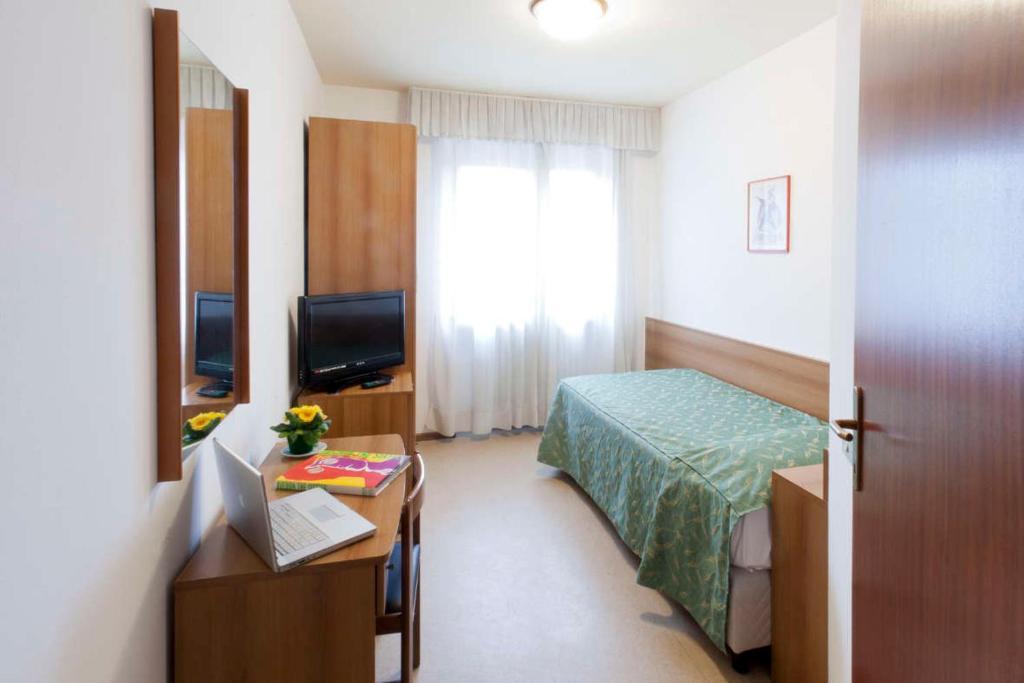Hotel Dante Ponte nellʼAlpi Eksteriør billede