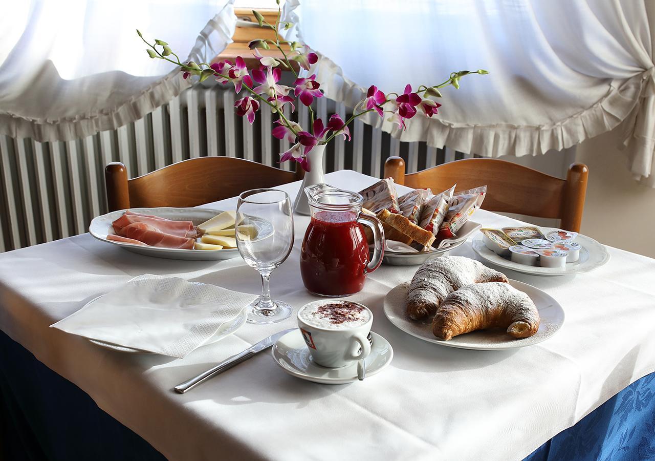 Hotel Dante Ponte nellʼAlpi Eksteriør billede